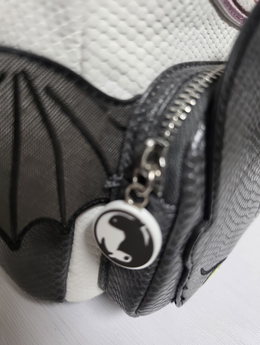 Loungefly DreamWorks How to Train Your Dragon Toothless and Light Fury - Picture 7 of 9